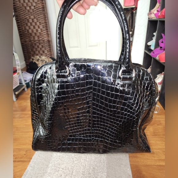 MICHAEL MICHAEL KORS Joan Patent Leather Satchel good condition - Picture 11 of 16